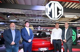 Lanzamiento vehiculo MG. CADAM en el Paseo la Galería