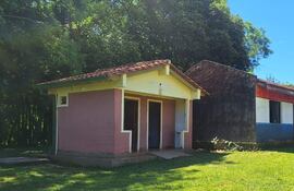 La Escuela Santo Domingo Obrero, que supuestamente fue beneficiada con la construcción de un salón en el 2023, no recibió obra alguna según declaraciones de su director.