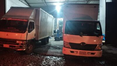 Los falsos policías se alzaron con aparatos celulares de alta gama tras rendir a los guardias y estibadores.