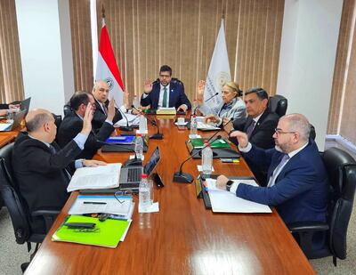 Los miembros del Consejo de la Magistratura: Dr. César Ruffinelli, senador Édgar López, Dr. Gustavo Miranda, vicepresidente; Dr. Gerardo Bobadilla, presidente; Dra. Alicia Pucheta; diputado Édgar Olmedo y Dr. Enrique Berni.