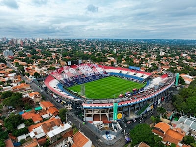 El estadio Defensores del Chaco, perteneciente a la Asociación Paraguaya de Fútbol y ubicado en Sajonia (Asunción), albergará el partido matinal entre Sportivo Trinidense y Olimpia.