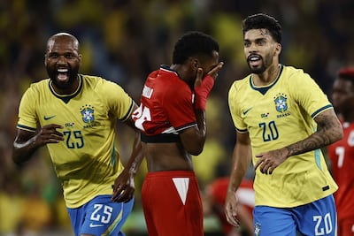 Lucas Paquetá (derecha) e Igor Thiago, novedades en la formación de Brasil con vistas al amistoso sabatino contra Egipto.