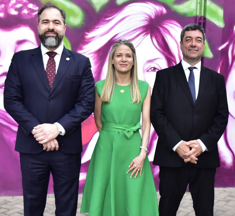 Rodrigo Nicora, Estefanía Laterza y Pablo Sandino.