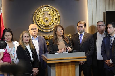 Conferencia de prensa en el que confirman que expulsión de Yamy Nal del Senado no será moneda de cambio.