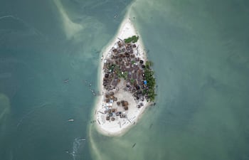 Vista aérea de las construcciones en la isla Nyangai, el 30 de abril de 2025.