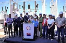 Inauguración de una subestación eléctrica Alto Paraná de la Administración Nacional de Electricidad (ANDE).