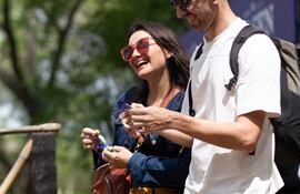 La gente ya puede retirar sus pulseras de los diferentes puntos habilitados.