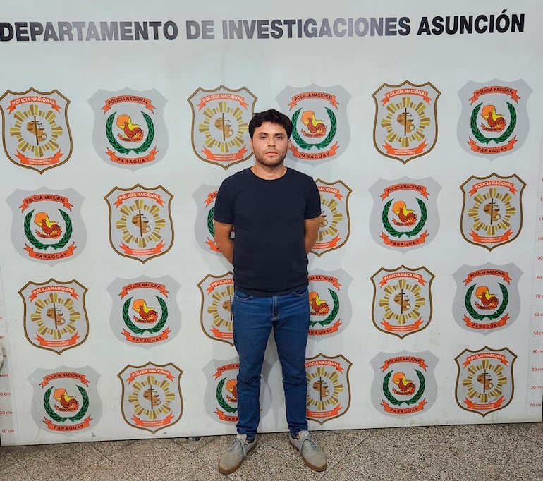 Andrés Benítez Galeano, tras ser detenido, en sede de Investigaciones.