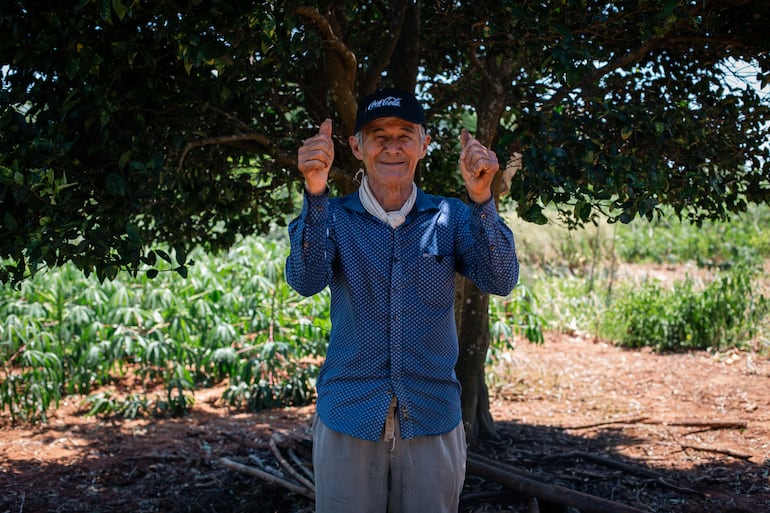 Cientos de campesinos celebran el éxito alcanzado en la siembra de hortalizas, yerba y pasturas.