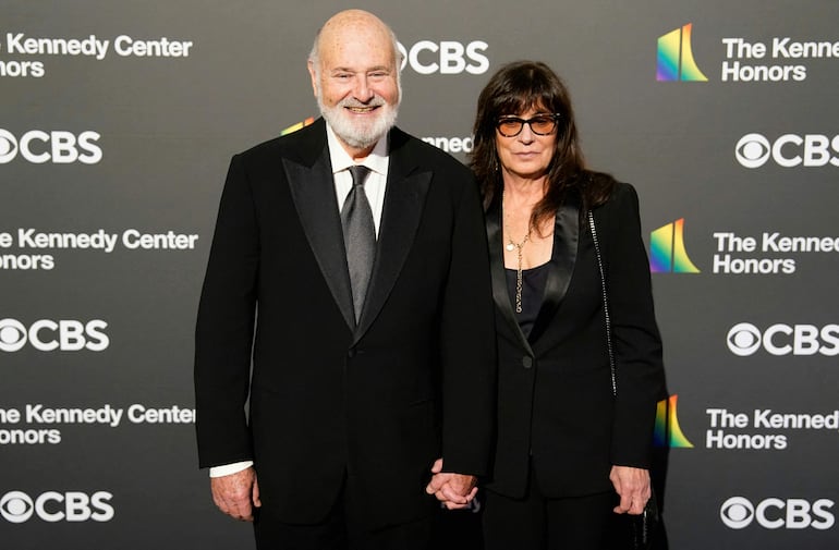 Rob Reiner y su esposa Michele Singer.