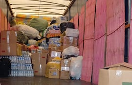Las donaciones recibidas en el Puente de la Amistad, lado Foz de Yguazú.
