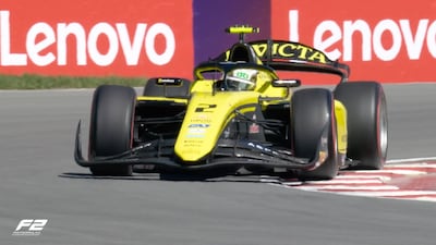 El monoplaza de Invicta Racing del piloto paraguayo Joshua Duerksen en el entrenamiento libre de la Fórmula 2 de la FIA en el Circuito Gilles Villeneuve, en Montreal, Canadá.
