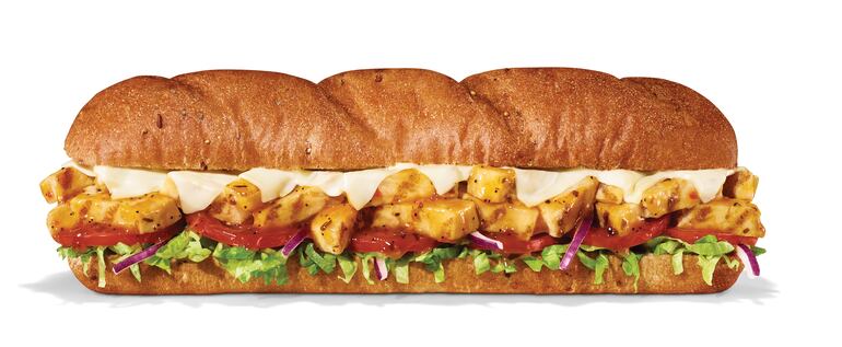 Como líder mundial en sándwiches, Subway sirve cada día sándwiches recién hechos a un precio excelente a millones de clientes en todo el mundo en casi 37.000 restaurantes.