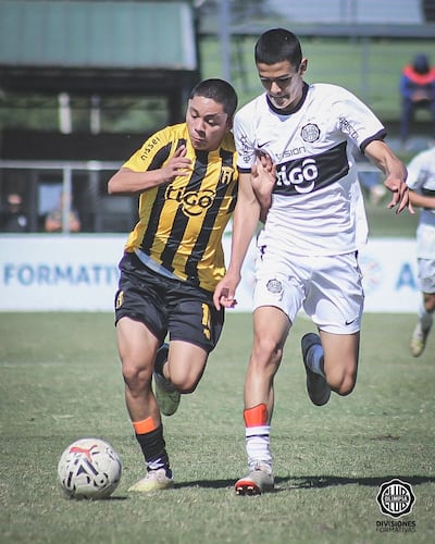 El clásico más añejo fue para Olimpia con goles de Pérez y Orué