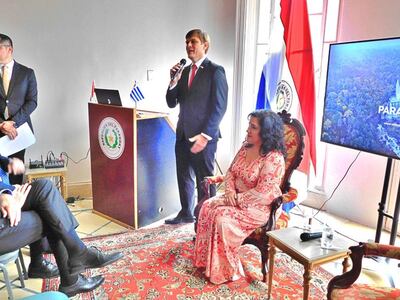 Autoridades y representantes expusieron los lugares turísticos de Paraguay ante los uruguayos.
