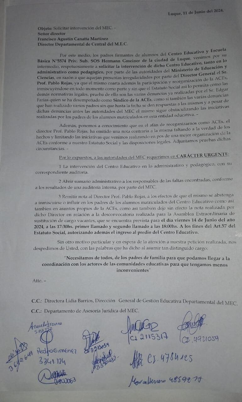 Los padres responsabilizan al director de obstaculizar la conformación de la ACE.