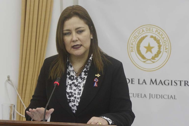 La fiscal adjunta, Artemisa Marchuk, elaboró el dictamen de la Fiscalía en el caso Kattya González.