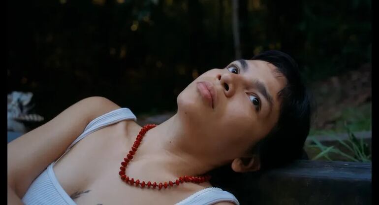 Txai Suruí en una escena del documental "Mi tierra extranjera".