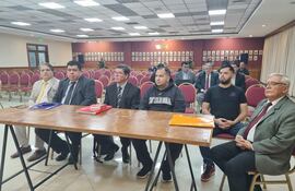 Los acusados y sus respectivos abogados defensores en la última jornada de la audiencia preliminar.