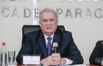 Emiliano Rolón, fiscal general del Estado.