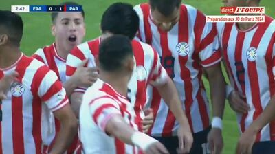 Los jugadores de Paraguay celebran un gol de Juan Salcedo en el amistoso Sub 23 ante Francia.