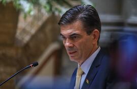 El presidente de Bolivia, Rodrigo Paz, habla durante la juramentación de su gabinete Gobierno.