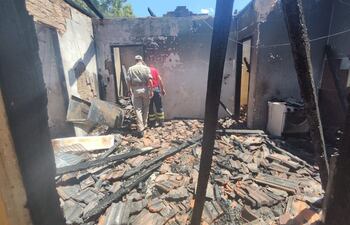 Los dos menores de edad murieron calcinados dentro de la vivienda.