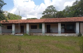 Cierran escuela y dejan sin educación a siete escolares.