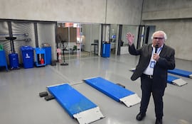 Héctor Lovera explicó sobre cada espacio del nuevo taller.