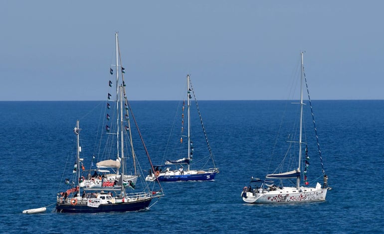 Embarcaciones de la Flotilla Global Sumud luego de zarpar desde Sicilia, Italia, el pasado domingo.