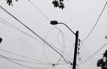 Operador de telefónica falleció tras recibir descarga eléctrica. Imagen ilustrativa