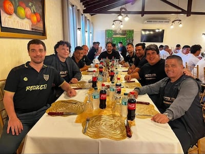 El presidente de la institución aurinegra, Luis Antonio Vidal Velázquez, con miembros del cuerpo técnico encabezado por Jorge González Frutos.