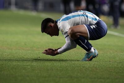 El mediocampista paraguayo Matías Rojas de Racing celebra después de anotar durante el partido de vuelta de la fase de grupos de la Copa Libertadores entre Racing argentino y Ñublense de Chile en el estadio Cilindro de Avellaneda en Avellaneda, provincia de Buenos Aires, Argentina, el 28 de junio de 2023.