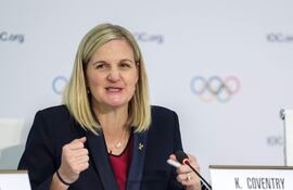 Kirsty Leigh Coventry Seward (42 años), presidenta del Comité Olímpico Internacional, comentó sobre el pago a los atletas olímpicos.