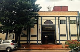 La Municipalidad de Paraguarí mantiene una millonaria deuda salarial con funcionarios municipales y concejales.