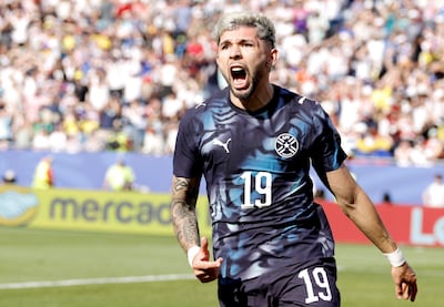 El paraguayo Julio Enciso celebra tras anotar el primer gol durante el partido de dieciseisavos de final de la Copa Mundial de la FIFA 2026 entre Alemania y Paraguay, en Boston, EE. UU..