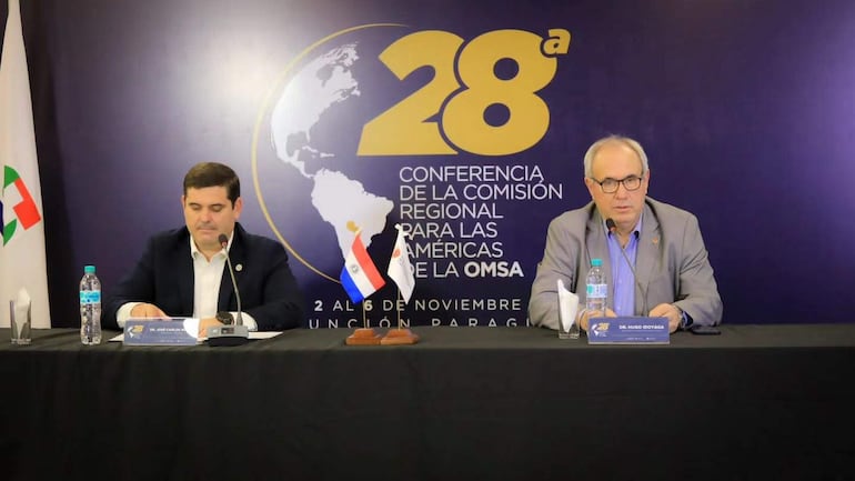 José Carlos Martin, presidente del Senacsa y Hugo Idoyaga, presentante de Paraguay ante la OMSA.