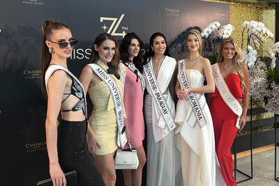 Las representantes de Belize, Paraguay, Romania y Polonia posan este lunes, en Bangkok (Tailandia). Mujeres de unos 130 países y territorios comenzaron en Tailandia las actividades oficiales del certamen de belleza Miss Universo, cuya 74ª edición se perfila como la más grande en número de participantes, con el debut de Palestina en la competencia. 
