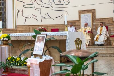 Inició novenario en memoria al Papa Francisco en la Catedral de Encarnación.