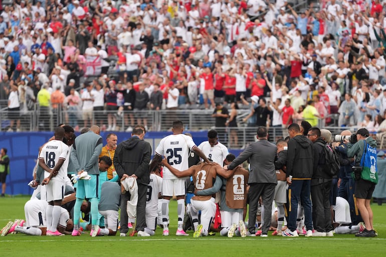 Los jugadores de Panamá se reúnen luego de haber quedado fuera del Mundial 2026, sin haber sumado un solo punto y sin haber convertido un solo gol.