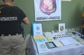 Elementos incautados en la vivienda de Luis Molinas, uno de los presuntos miembros de la banda de narcotráfico que se busca desarticular con la operación Nexus 2.