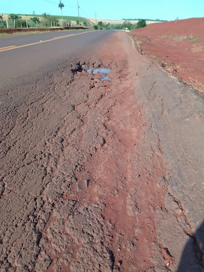 La transitada ruta que une los municipios de Santa Rosa del Monday, Santa Rita y Los Cedrales tiene baches tipo "pozo".