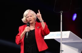 Ann Widdecombe, exministra del Reino Unido, fue hallada muerta hoy. Investigaciones apuntan a un asesinato. Hay un detenido.