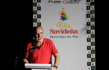 El director general paraguayo de Itaipú, Justo Zacarías, en el lanzamiento de la Villa Navideña.