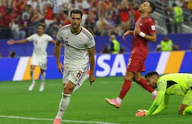 El español Mikel Merino celebra tras anotar el gol del 1-0 durante el partido de octavos de final de la Copa Mundial de la FIFA 2026 entre Portugal y España, en Dallas, Estados Unidos.