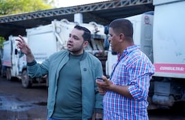 Luis Bello (ANR-HC), intendente de Asunción, junto al director de Servicios Urbanos, Armando Becvort.