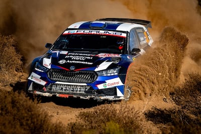 Fau Zaldívar y Marcelo der Ohannesian, al mando del Škoda Fabia RS Rally2, del Raceseven, transitando en una de las seis pruebas especiales que se corrieron este sábado.