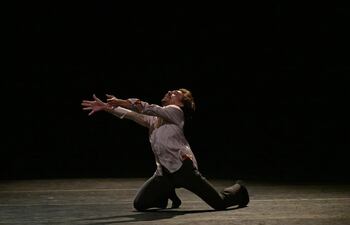 El bailarín paraguayo Fabián Leguizamón lleva una destacada carrera en Chile.
