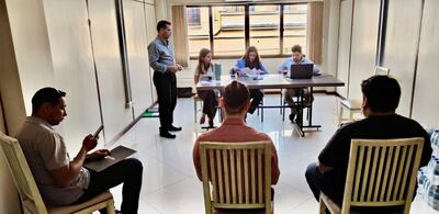 El MOPC realizó hoy la apertura de ofertas de la licitación para la compra de prefabricados.