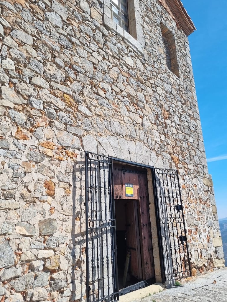 Ermita de Santiago, en los montes de Clavijo.